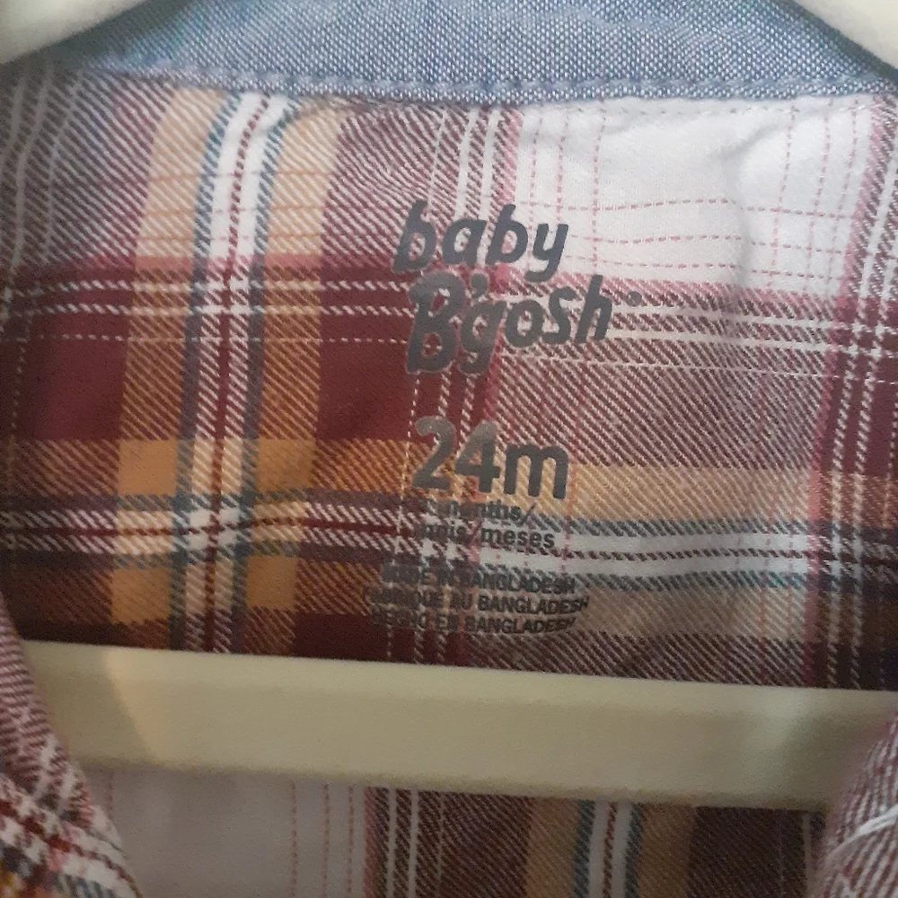 OshKosh B'gosh Red and Brown Plaid Baby Bodysuit Collar Wood Buttons 24 Months